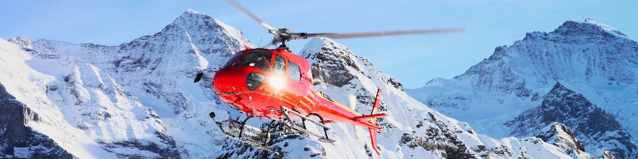 Lawinenauslösesprengarbeiten mit dem Helikopter