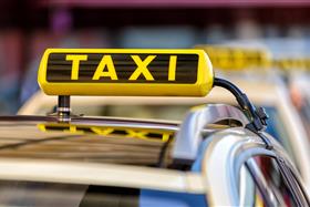 Taxilenker:in  Vorbereitung zur Prüfung  